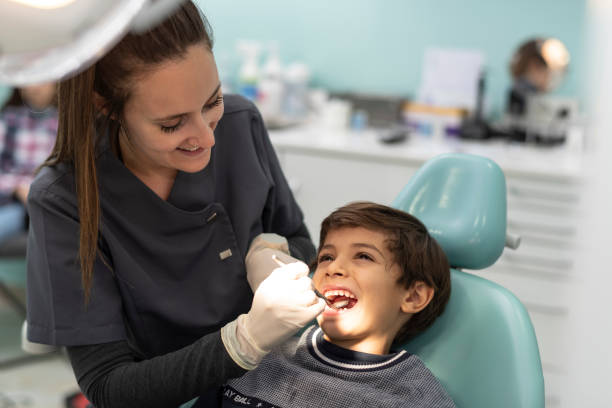 Best Emergency Tooth Extraction in Santa Venetia, CA